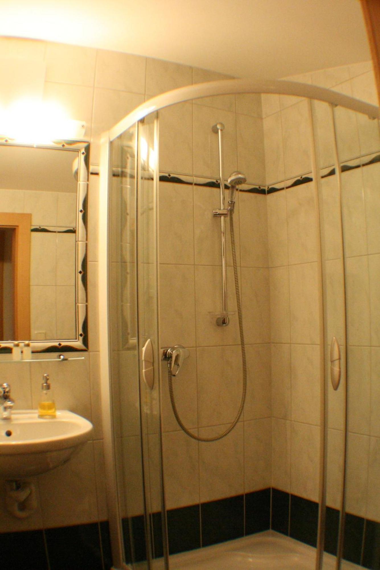 Hotel Garni Laerchenhof Лех ам Алберг Екстериор снимка