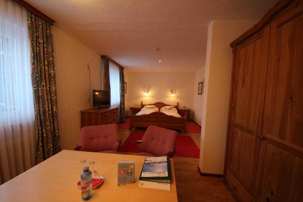 Hotel Garni Laerchenhof Лех ам Алберг Екстериор снимка