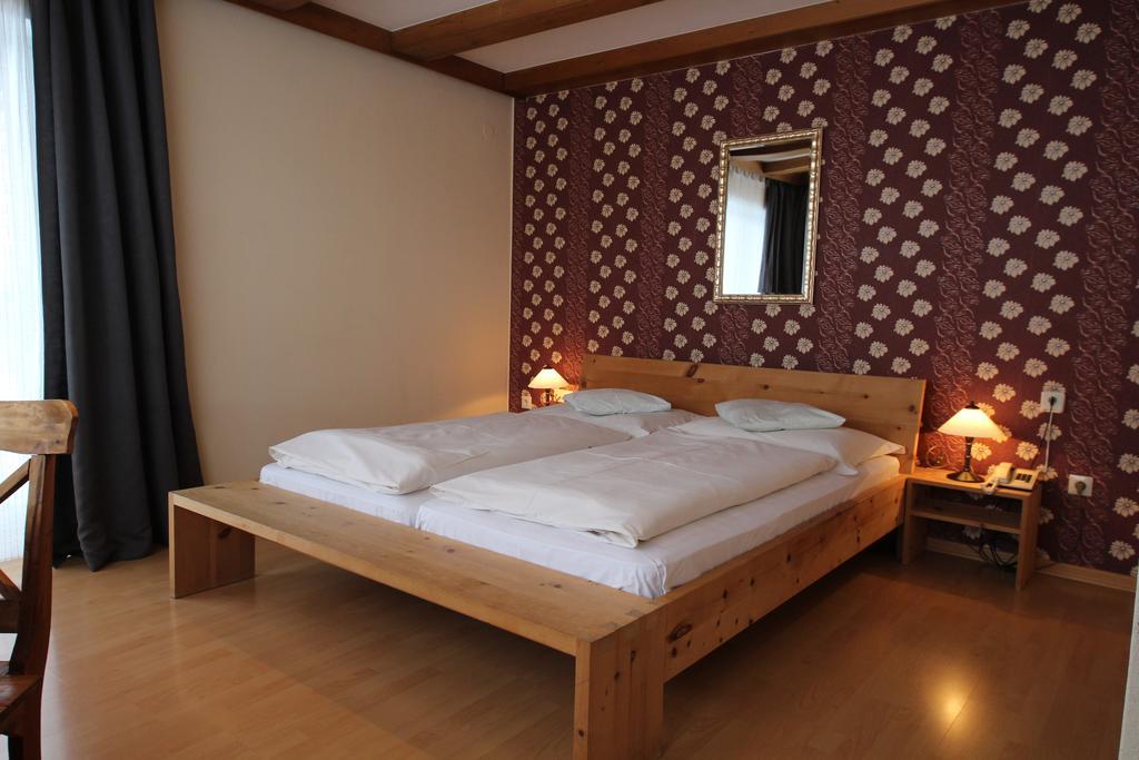 Hotel Garni Laerchenhof Лех ам Алберг Екстериор снимка